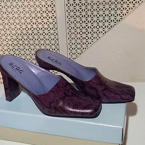 NWOT Bcbg purple snake print heeled mules - Picture 3 of 6